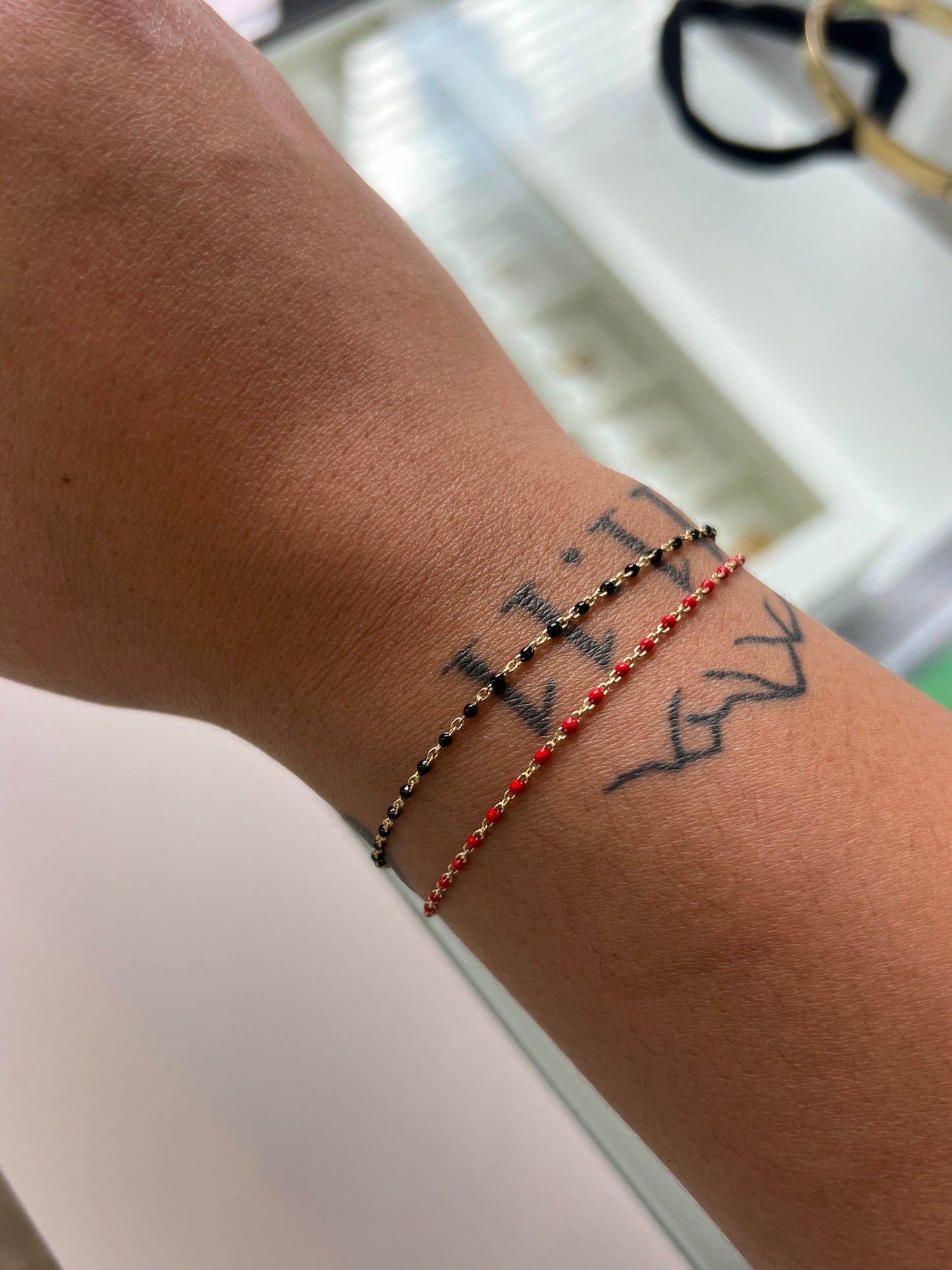 Esclava mostacilla negra