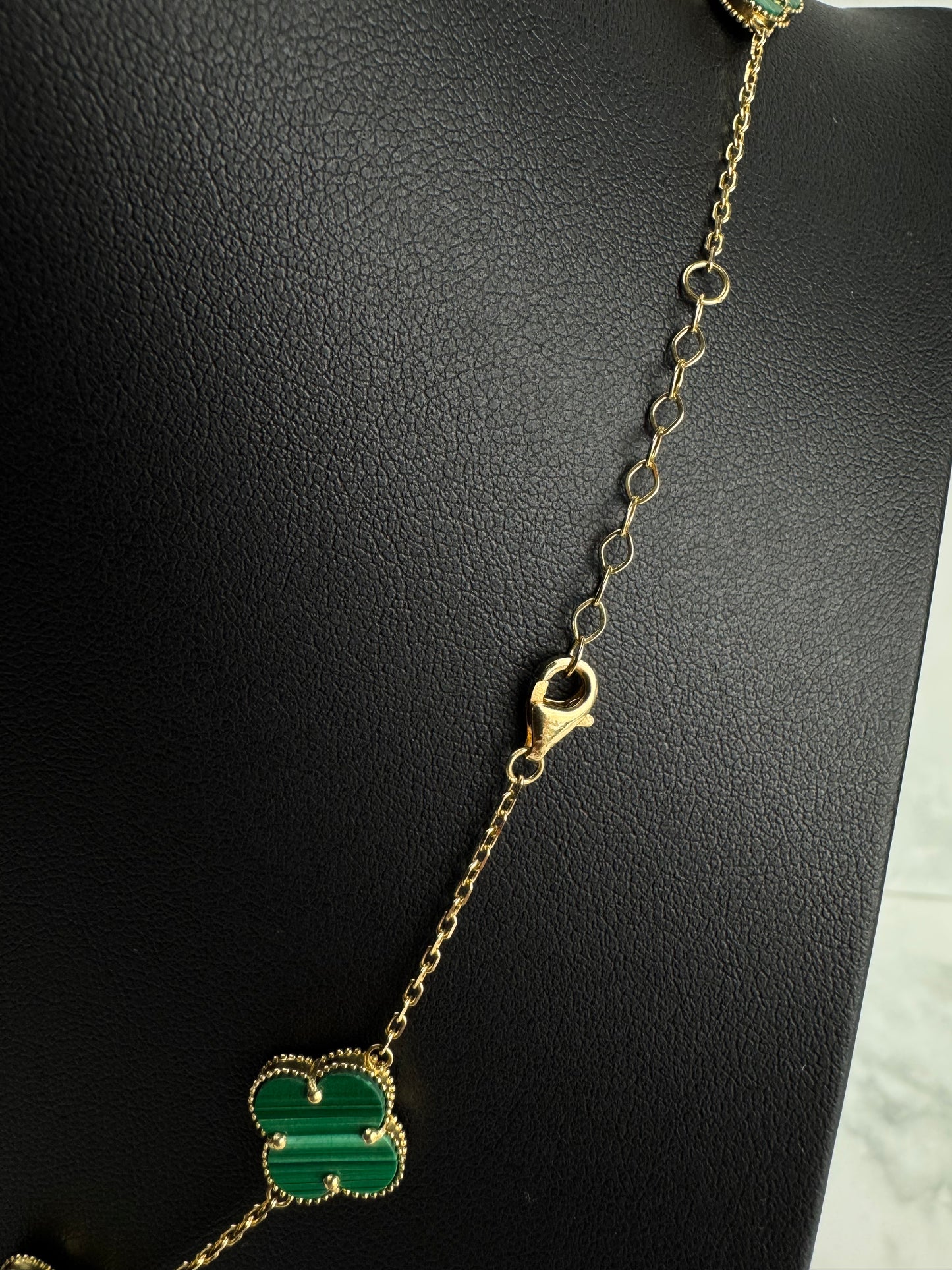 Cadena Green Clovers