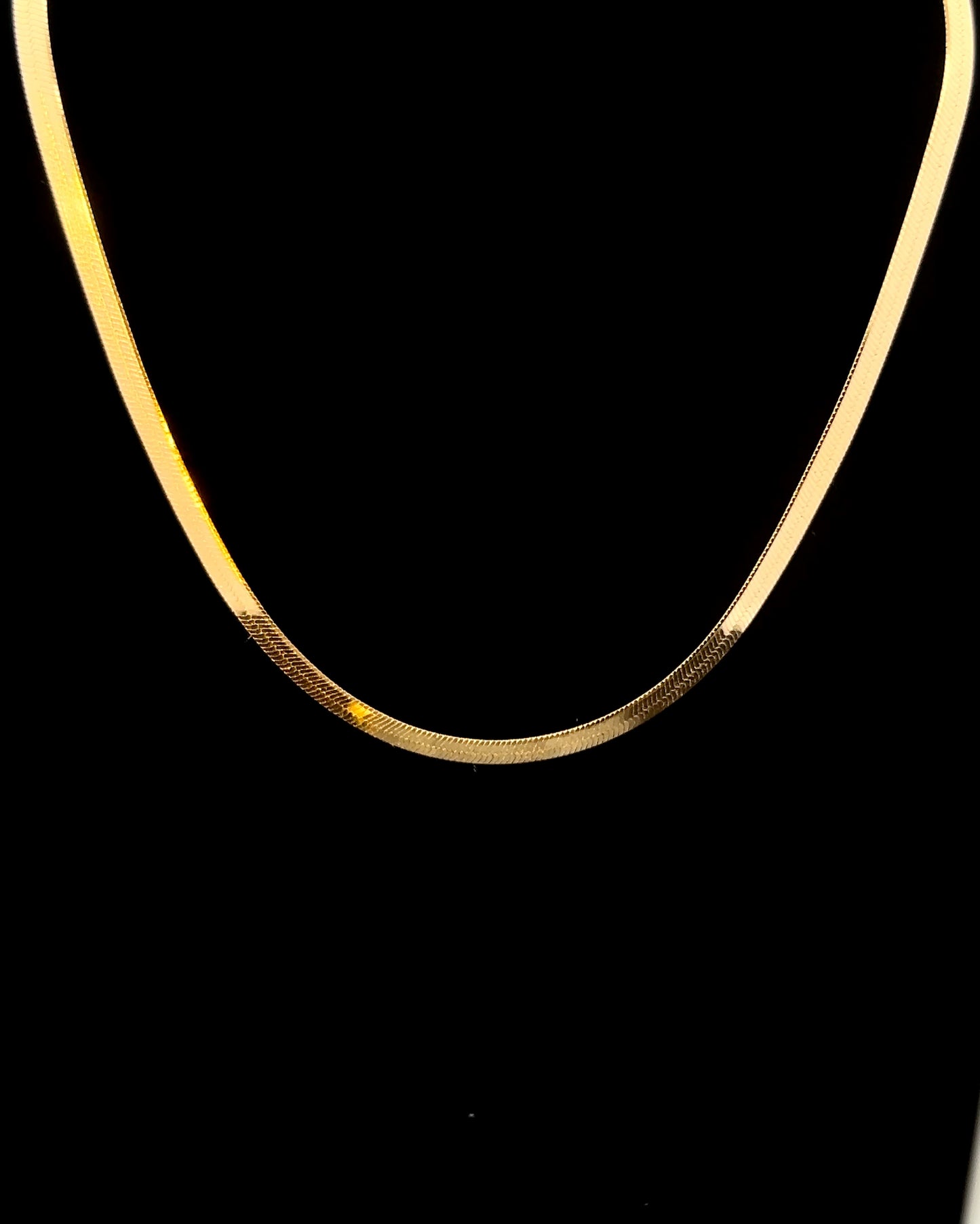 Cadena gargantilla omega