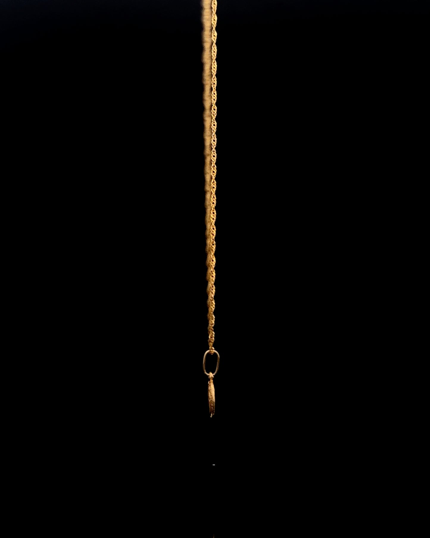 Cadena Singapur virgen