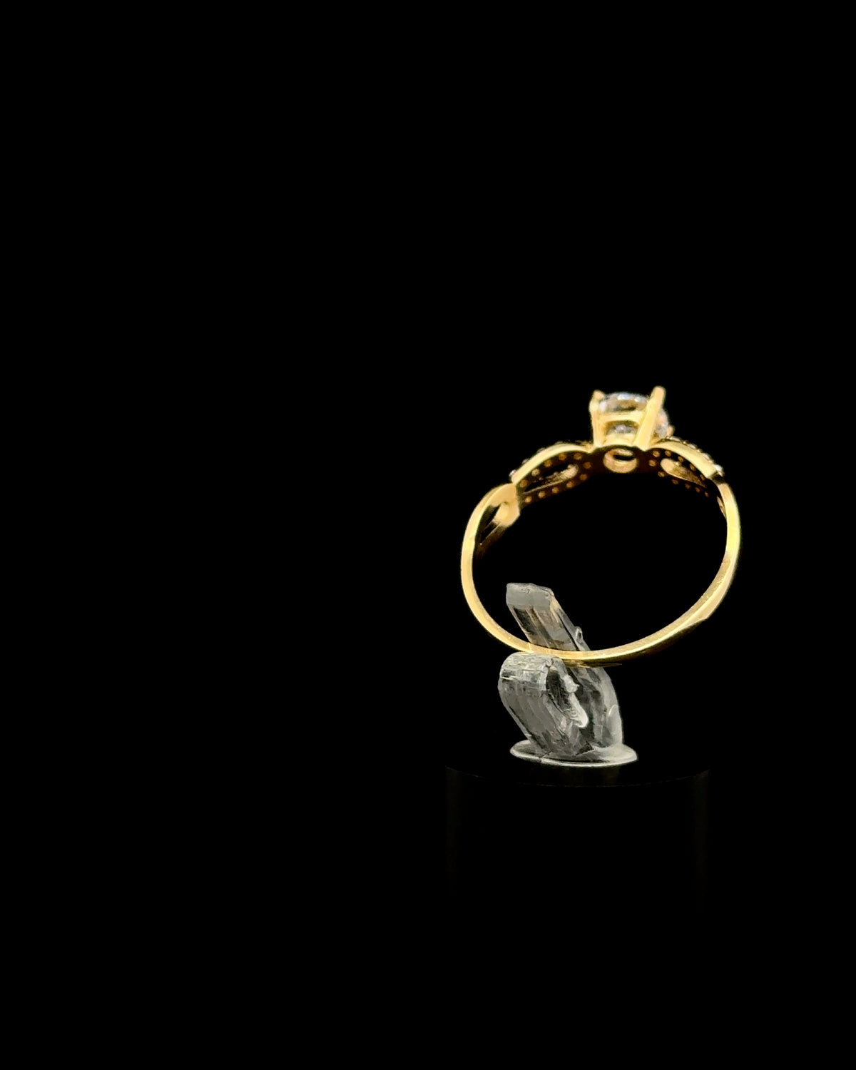 Anillo solitario infinito 8
