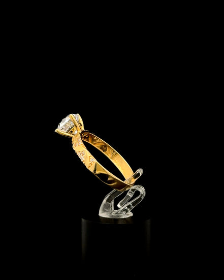 Anillo solitario Tri 8