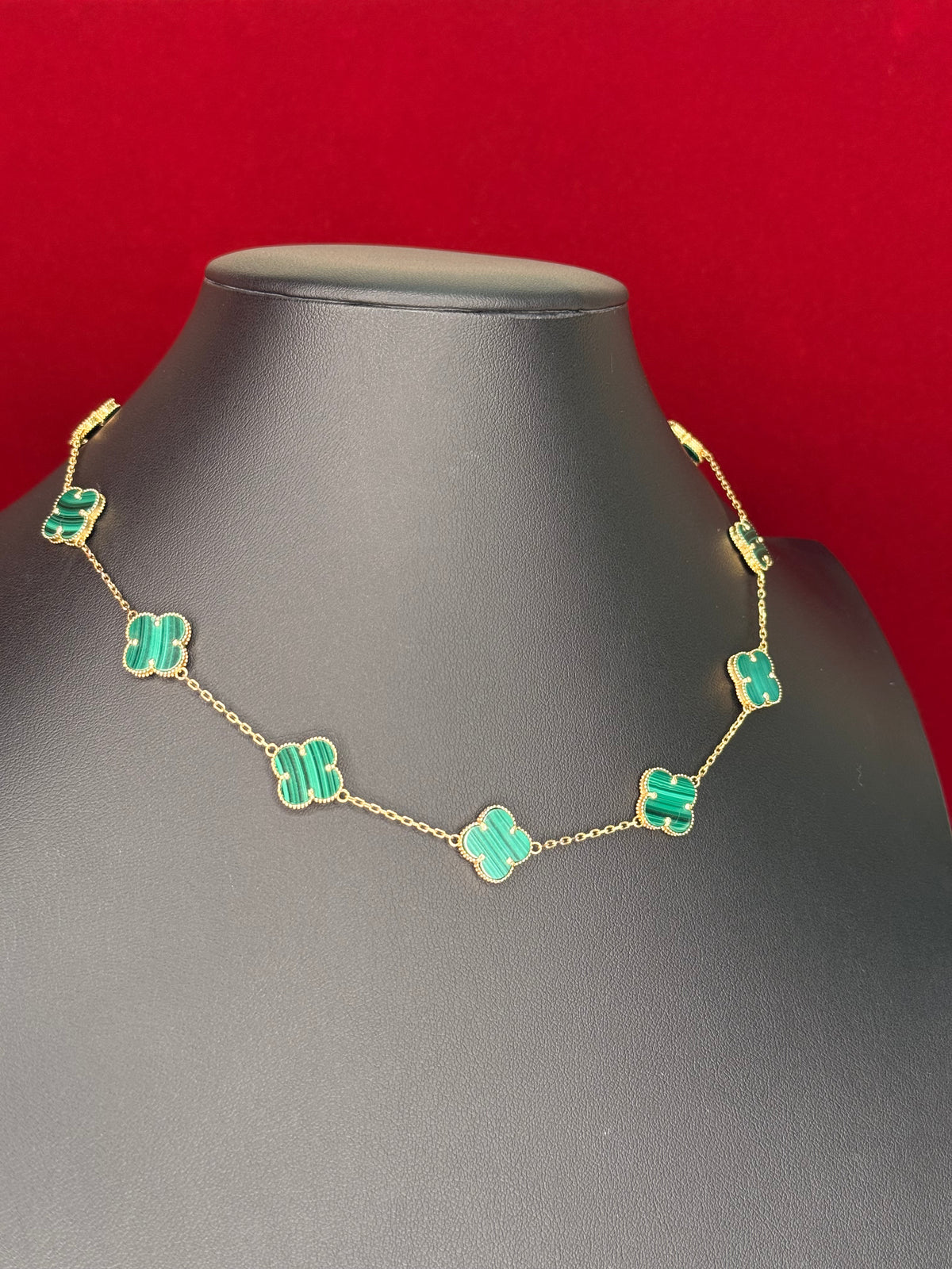 Cadena green clover 45cm