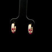 Argollas huggie zafiro
