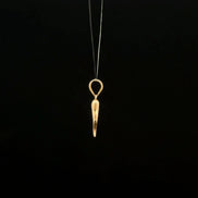 Dije cornicello dorado mini