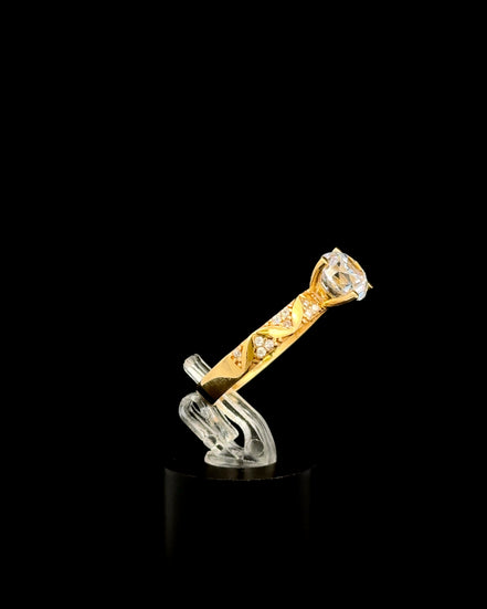 Anillo solitario Tri 8