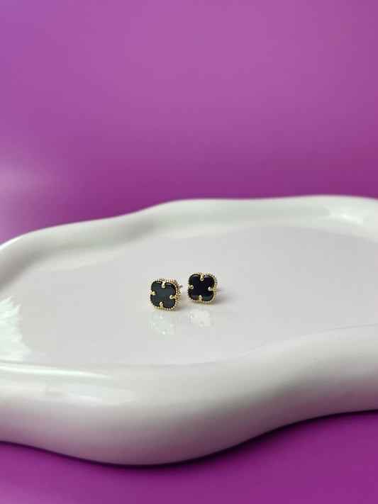 Zarcillos clover negro