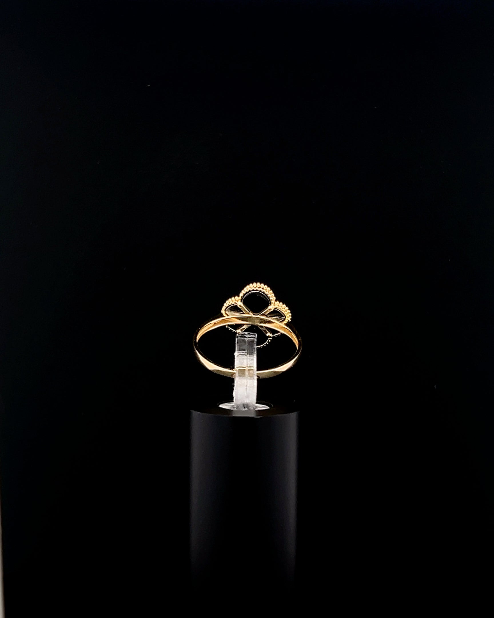 Anillo clover negro 8