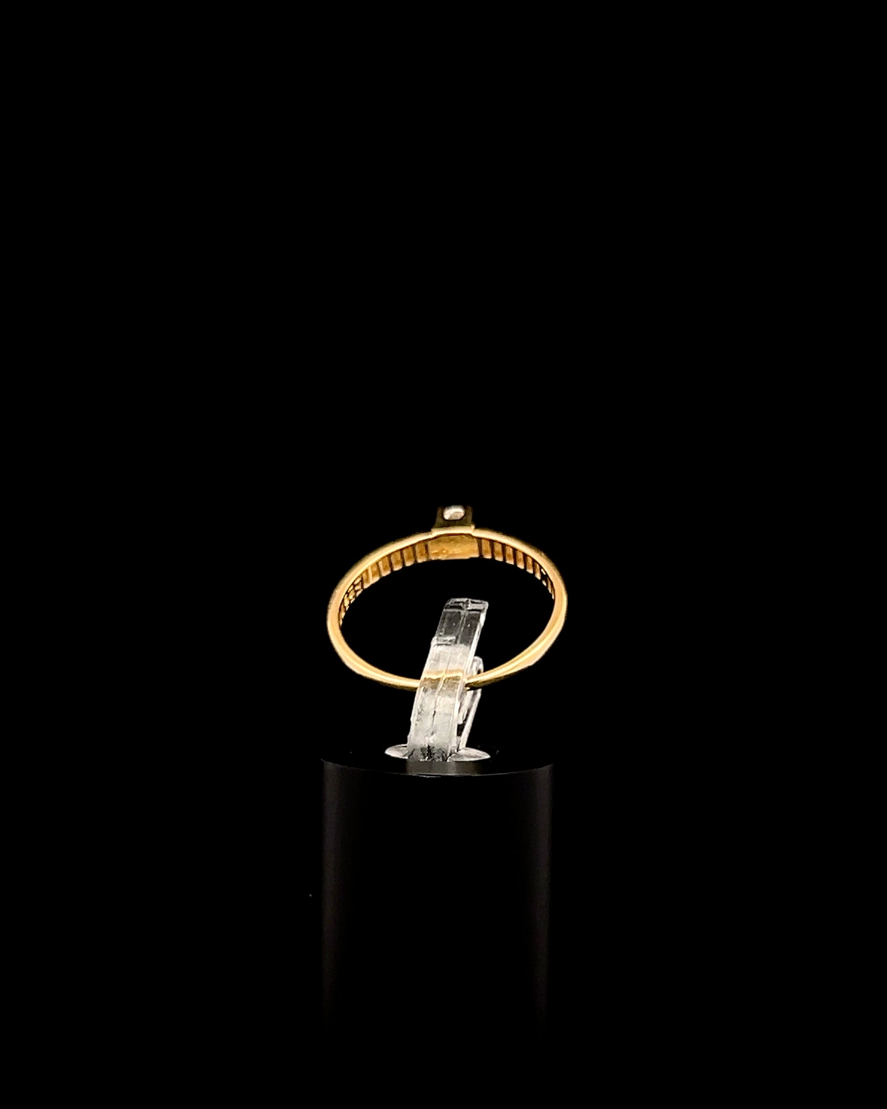 Anillo solitario 8