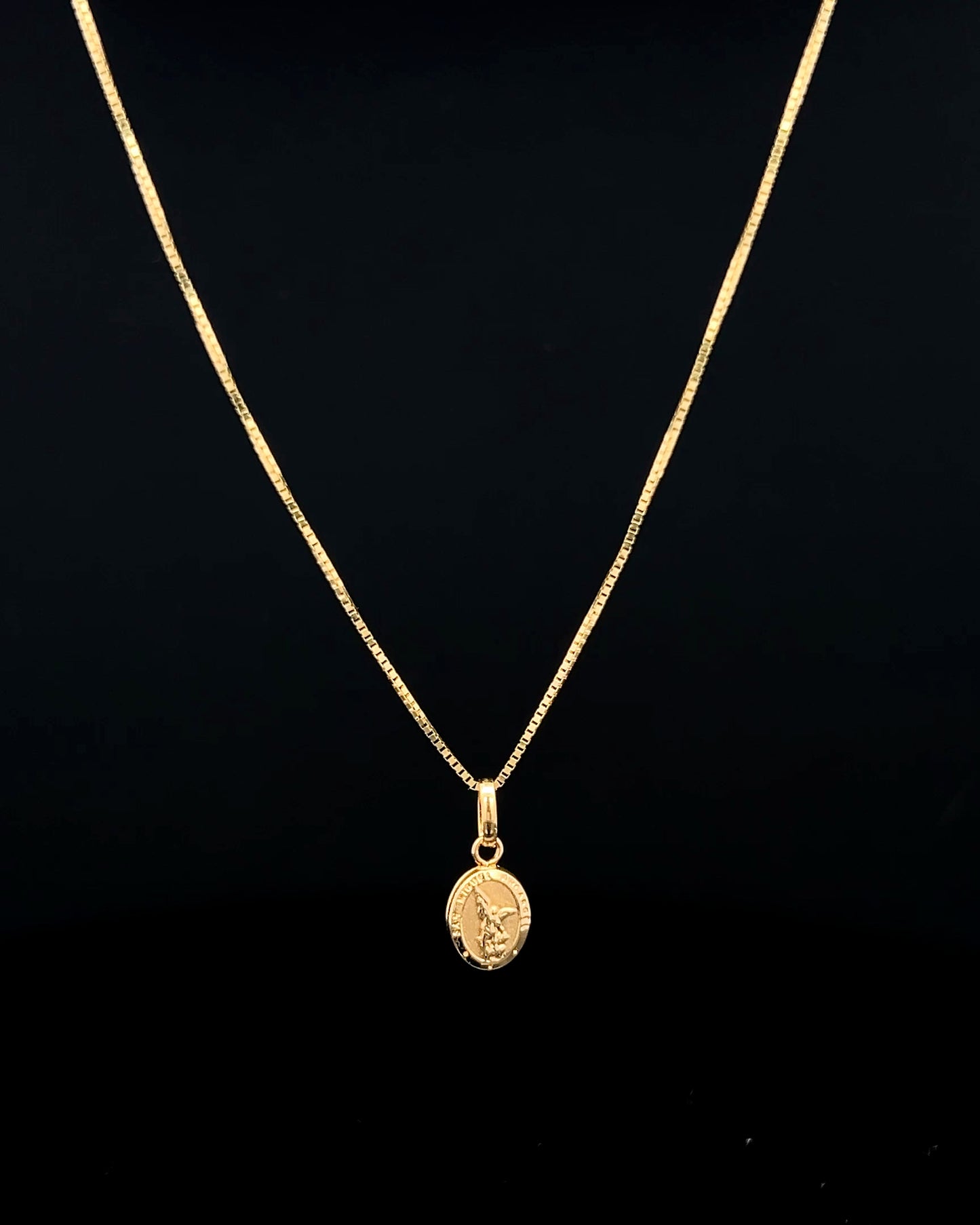 Caden veneciana San Miguel Arcángel