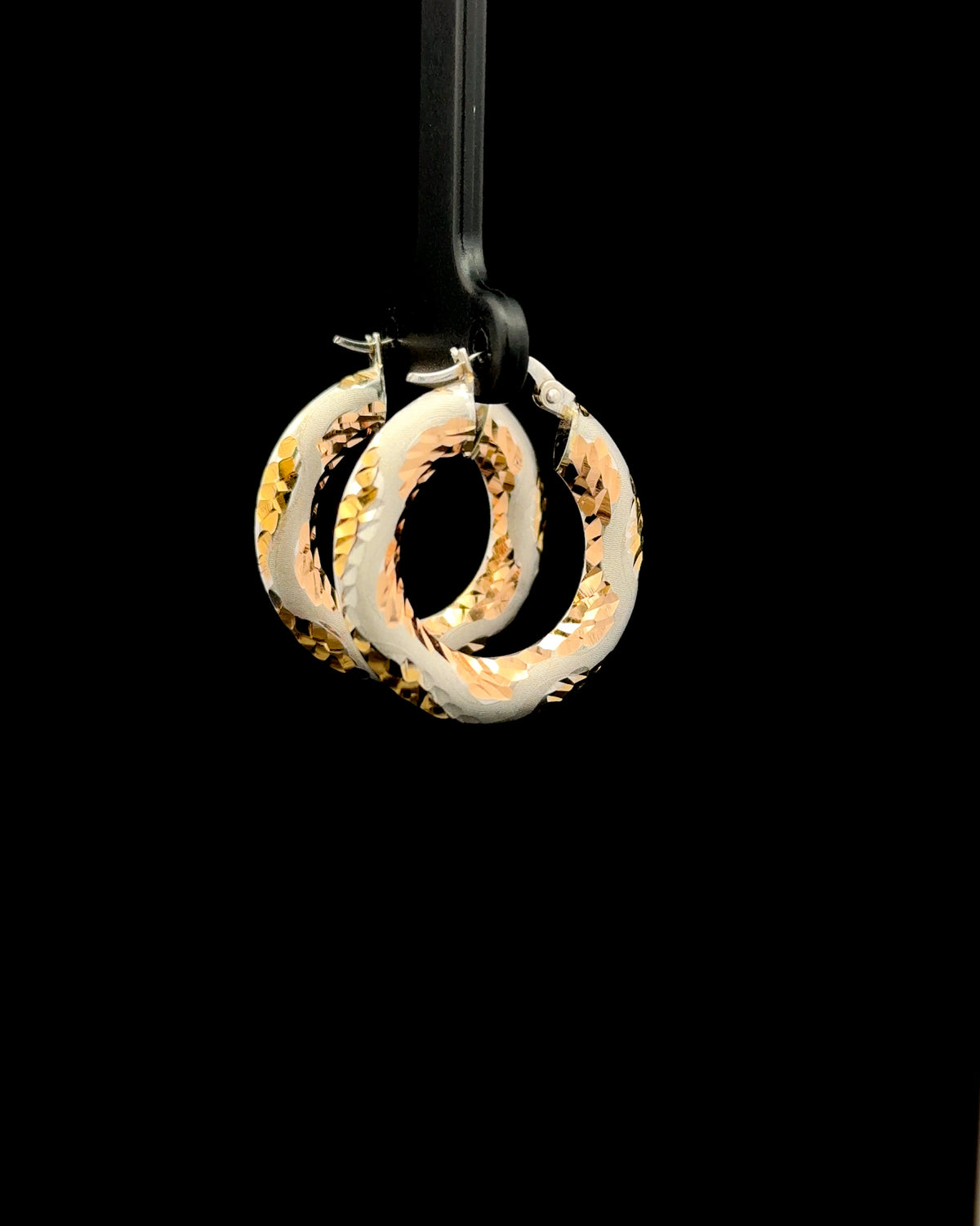 Argollas oro blanco diamantadas